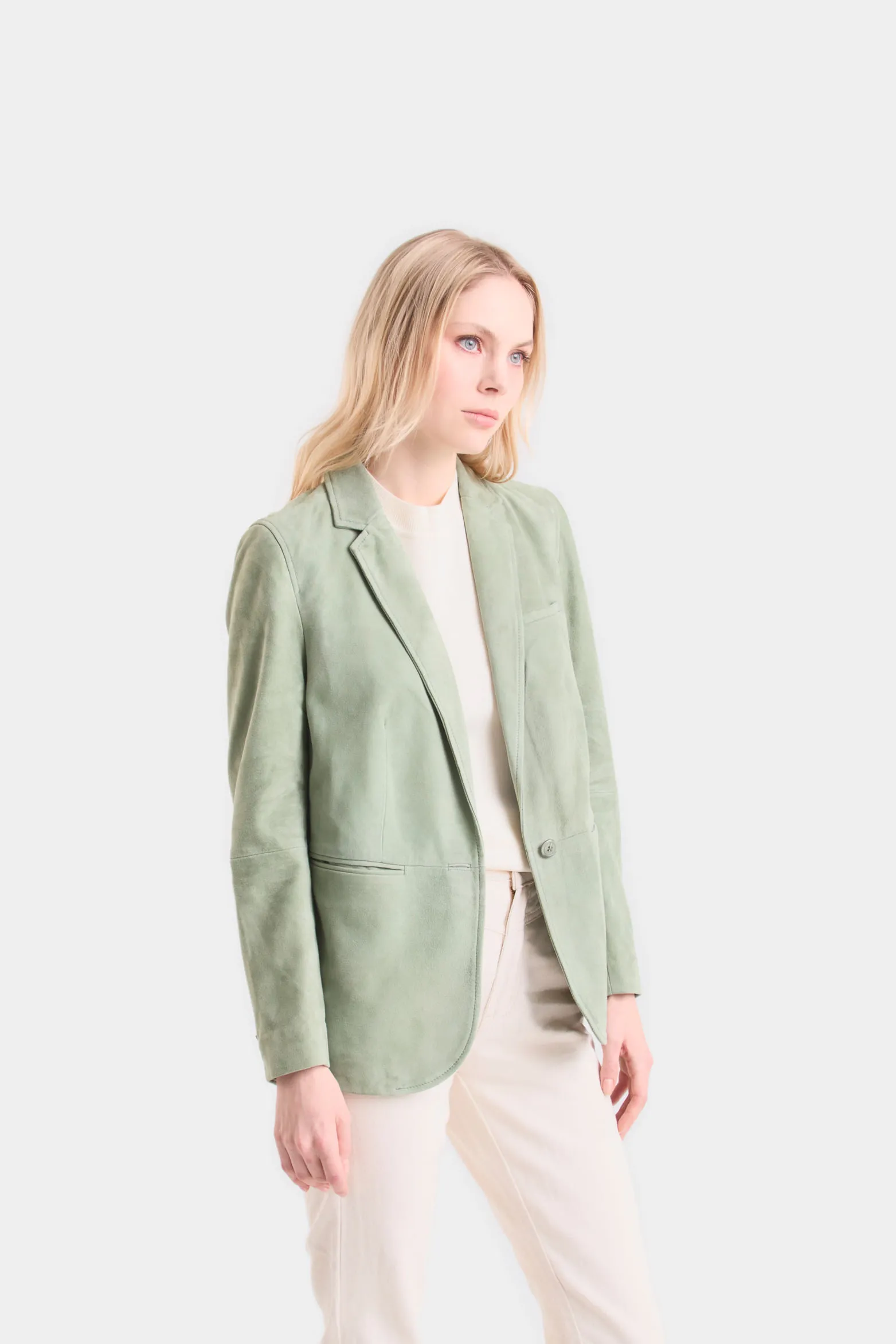 Blazer gobi en gamuza para mujer bolsillo ribete