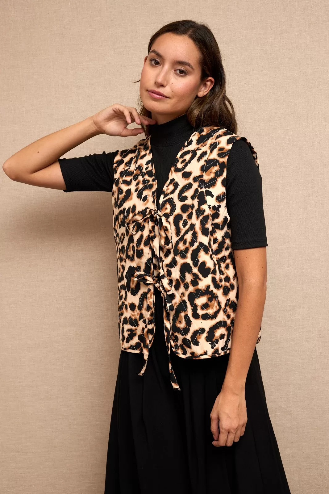 CHALECO ACOLCHADO ANIMAL PRINT