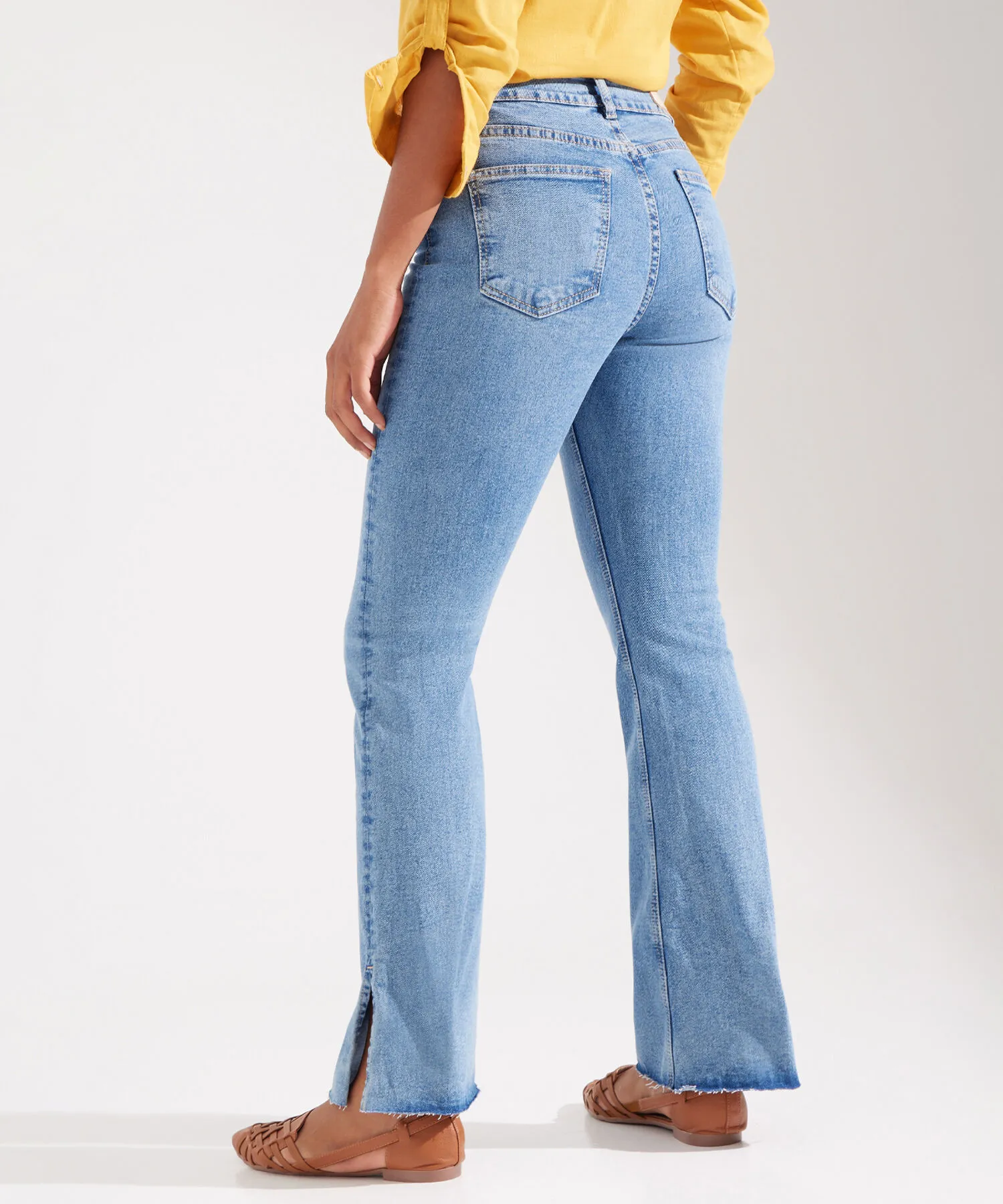 Jean Boot Cut Tono Claro-