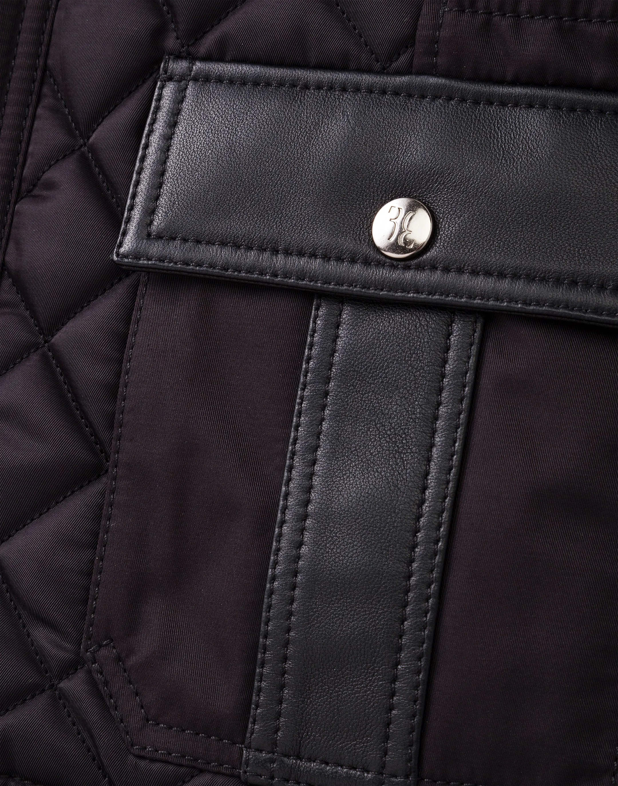 Nylon Jacket Crest-