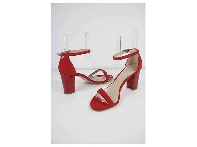 Stuart Weitzman Sandalias de gamuza Roja 