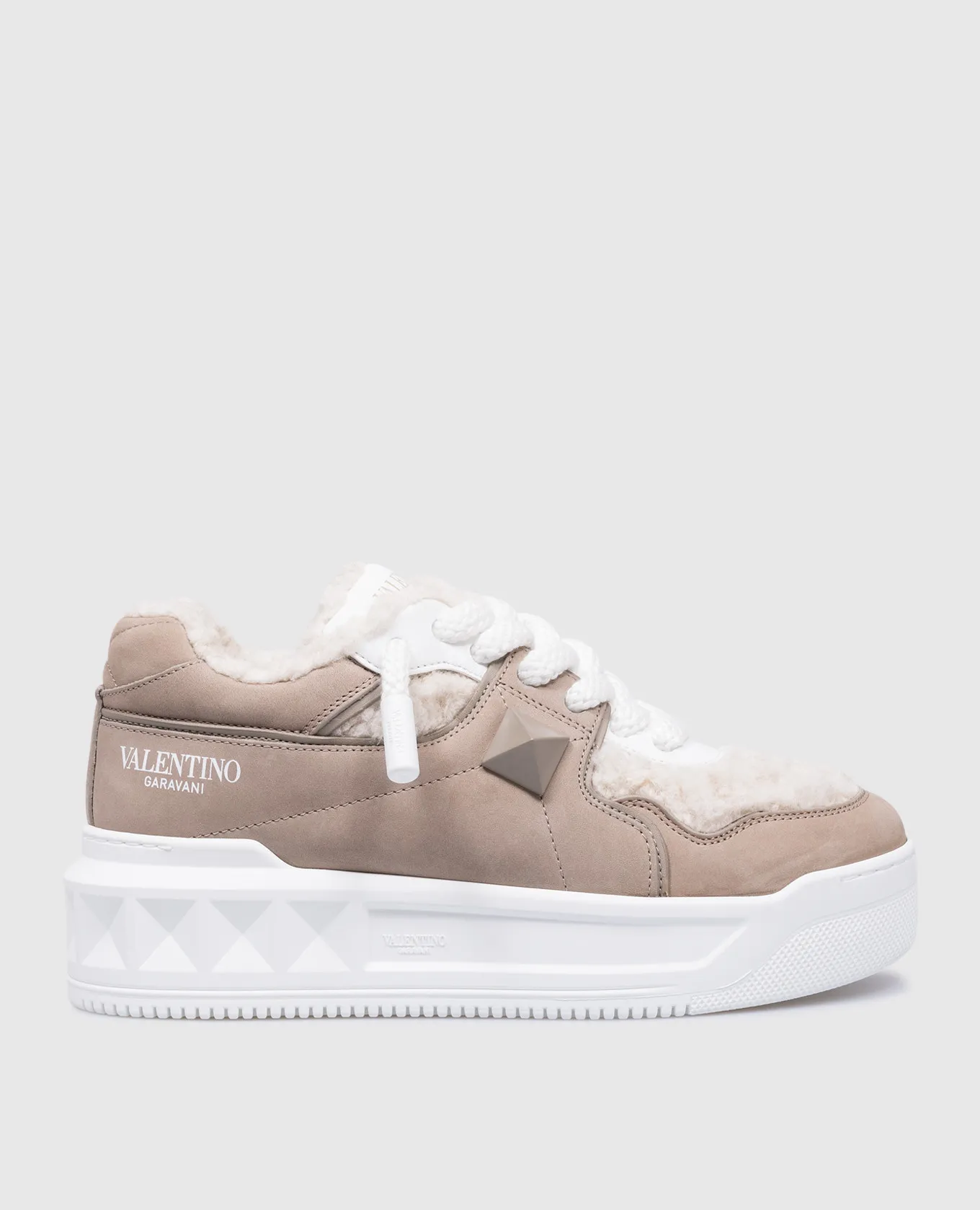 Valentino One Stud XL beige leather sneakers